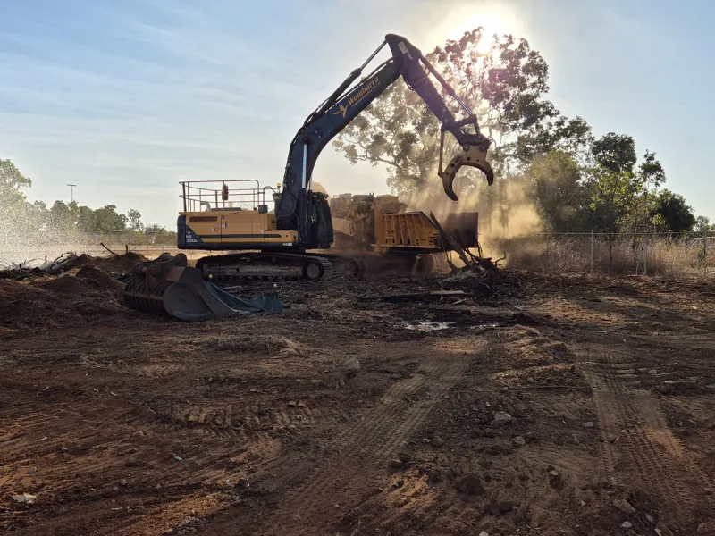 Hx350 grapple mulcher clearing